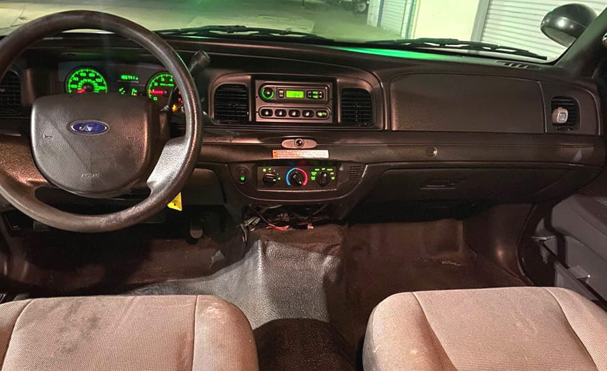 2011 FORD CROWN VICTORIA