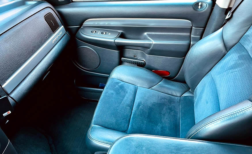 Te koop: Dodge Ram SRT10 V10 Viper metallic zwart