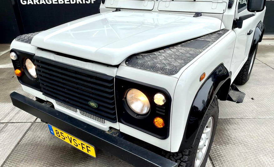 2000 Land Rover Defender 90