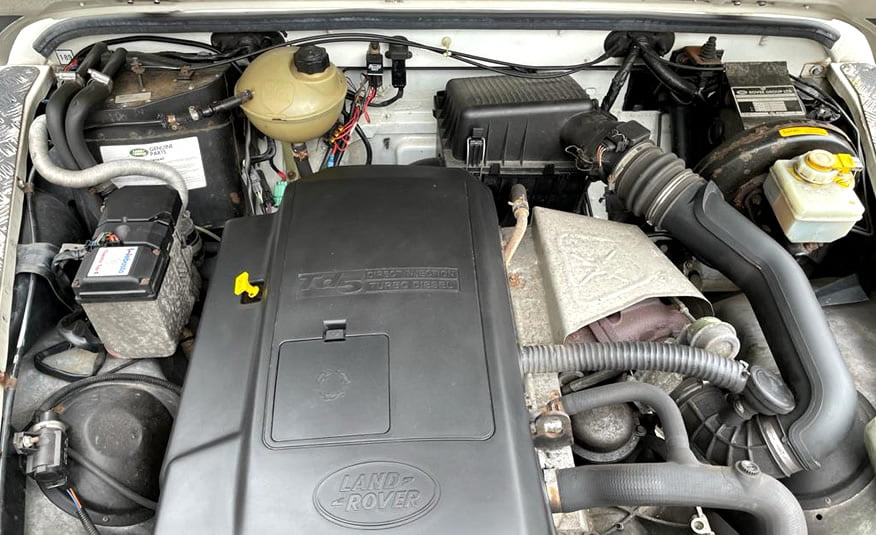 2000 Land Rover Defender 90 Hard Top diesel 2.5 motor