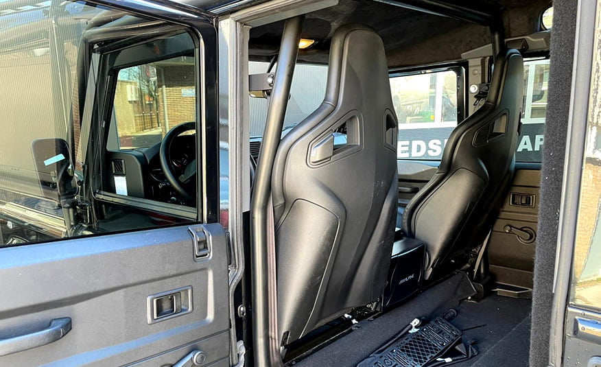 Te koop 2016 Land Rover Defender diesel black zwart 4x4 grijs kenteken