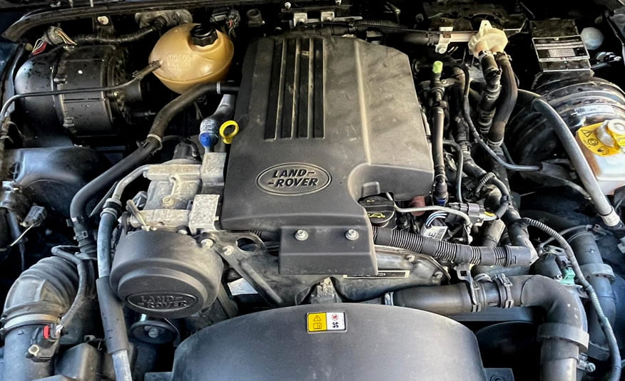 Te koop 2016 Land Rover Defender diesel black zwart 4x4 grijs kenteken