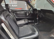 1966 Ford Mustang V8 rood interieur