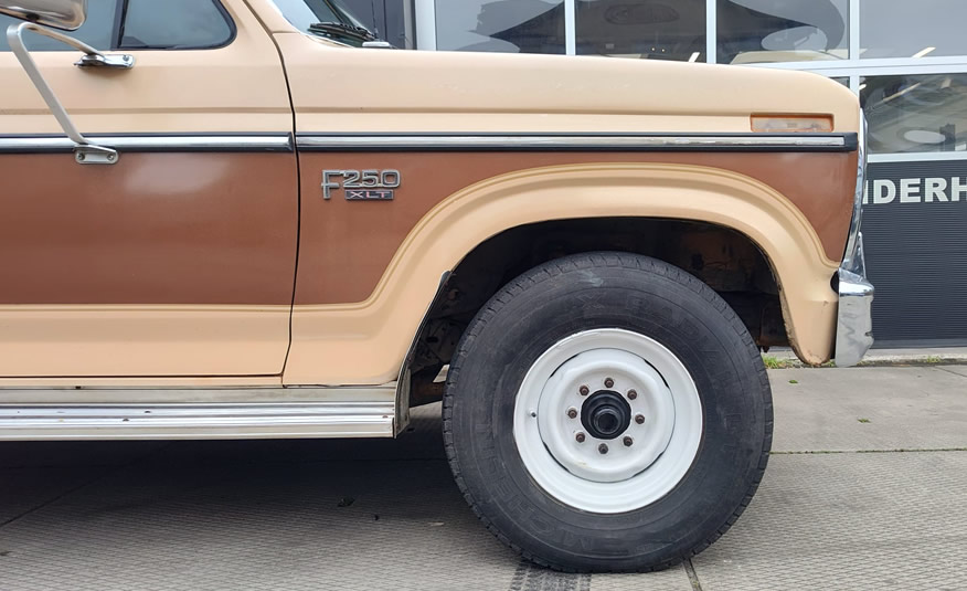 1985 Ford F250 supercab
