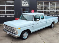1975 Ford F100 pickup met krachtige Amerikaanse V8 motor
