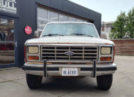 1984 Ford F250 bullnose pickup met 6.9idi V8 diesel en automaat