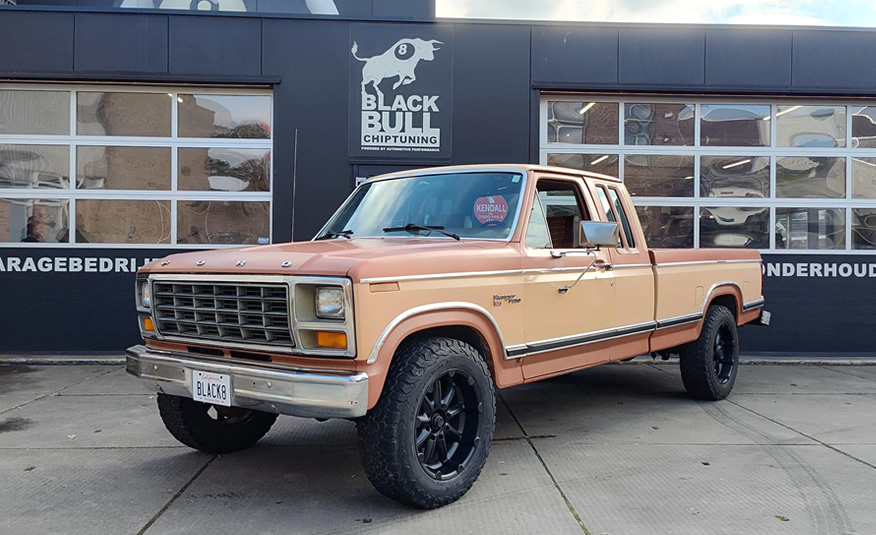 1981 Ford F250 SuperCab XLT Lariat oldtimer pickup