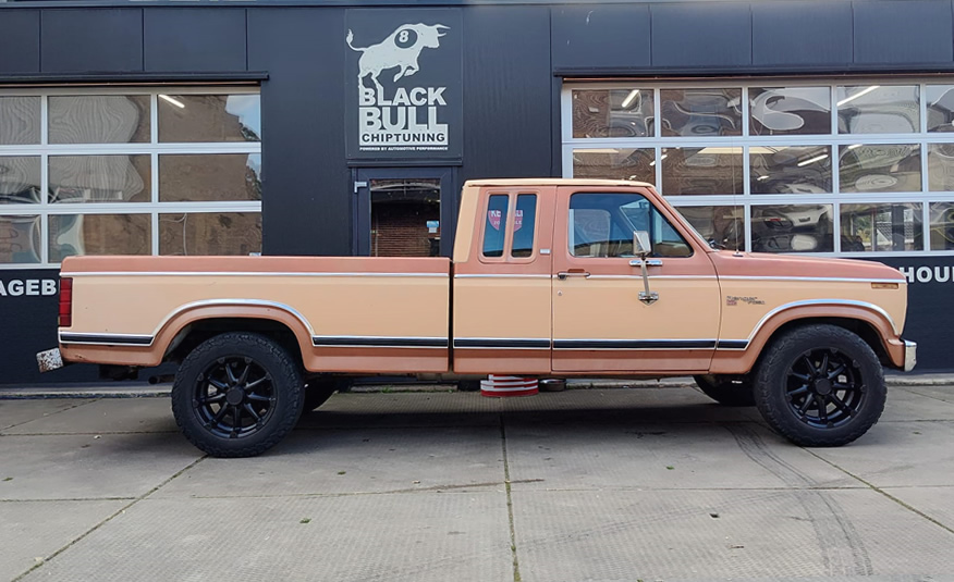 Originele Ford F250 Lariat 6.6L V8 oldtimer te koop