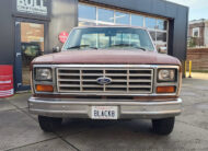 Amerikaanse pickup oldtimer Ford F150 1985