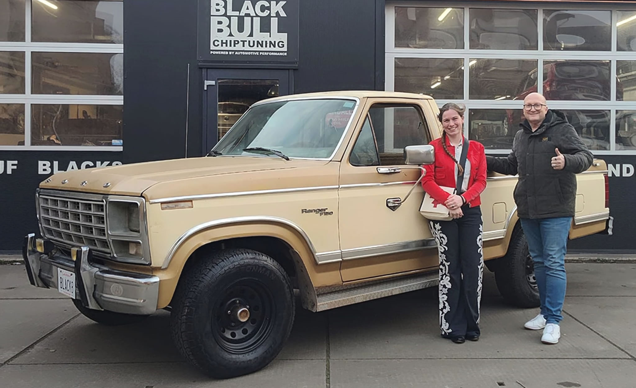 Ford F250 Bullnose klassieke pickup met krachtige V8 motor, iconische Amerikaanse oldtimer