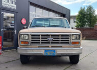 grille en voorzijde van een 1986 Ford F-150