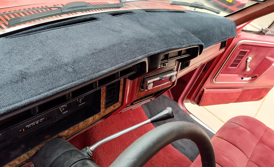 origineel dashboard van een Ford Bullnose