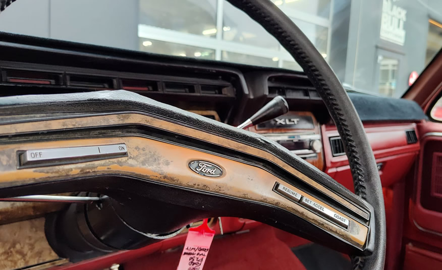 stuurwiel van de Ford F-250 met cruise control