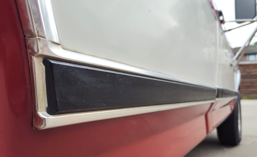 originele lak en sierstrip van de Ford F-250