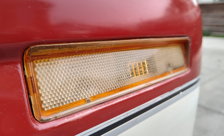 zij-knipperlicht van de Ford F-250 Bullnose