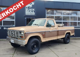 Jaren 80 Ford pickup diesel met 6.9idi V8 diesel 4x4